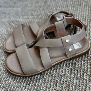 Sorel Women's Ella III Crisscross Strap Flat Sandals Size 6